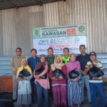 Berkah Ramadhan, PT AMR Bagikan Ratusan Sembako di Dua Kecamatan