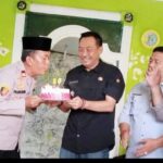 HUT Bhayangkara ke-80, Camat Bongas Berikan Kejutan Kue Ulang Tahun