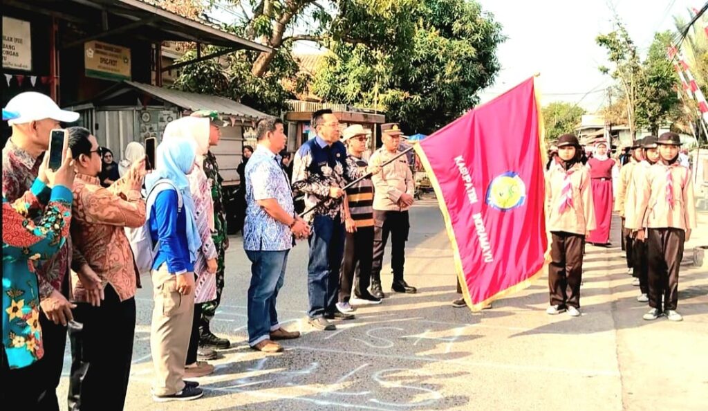 HUT RI ke-81, 15 Sekolah se Kecamatan Bongas Meriahkan Lomba Gerak Jalan
